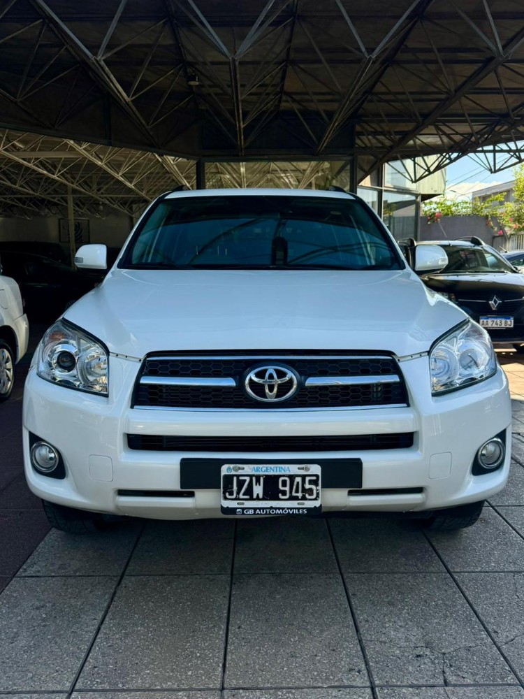 Toyota RAV4 SR5 — foto 2